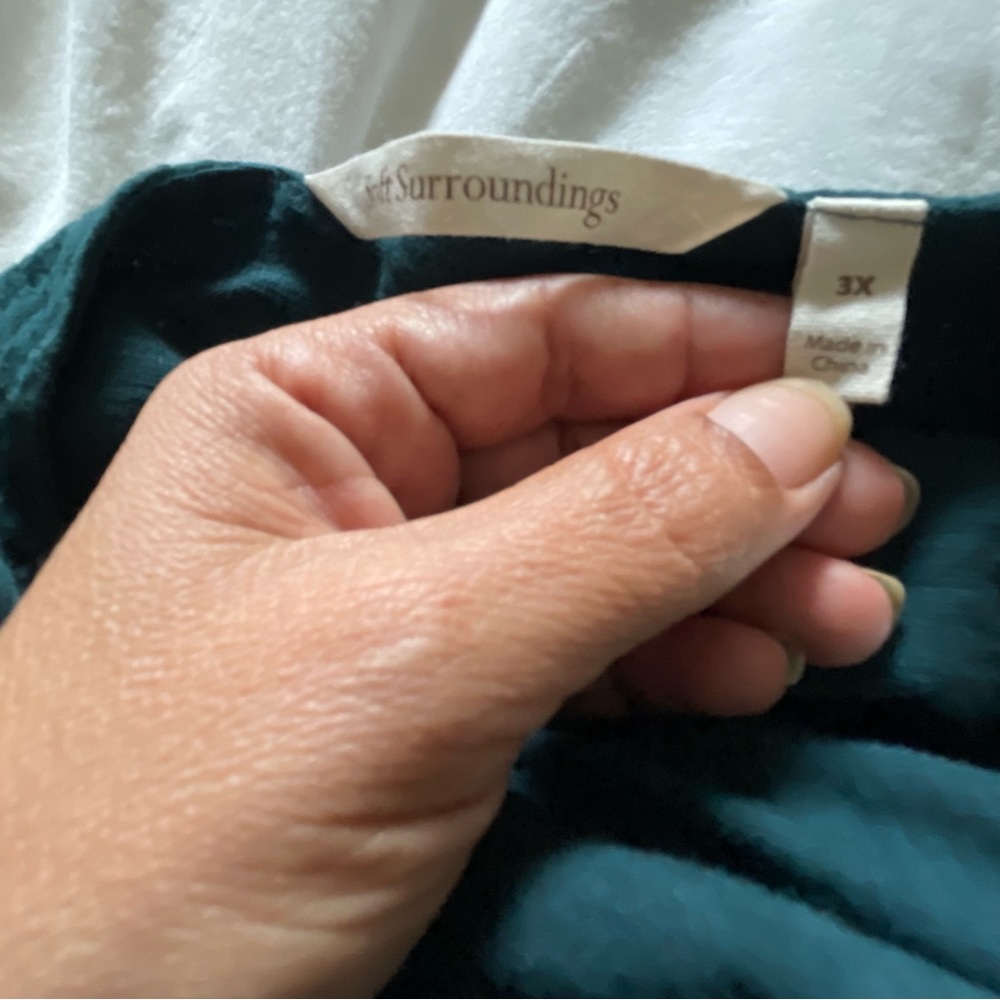 SOFT SURROUNDINGS NEROLI Asymmetrical Hem Tee in Green - Picture 5 of 8